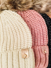 Ribbed Knit Pom Pom Toque